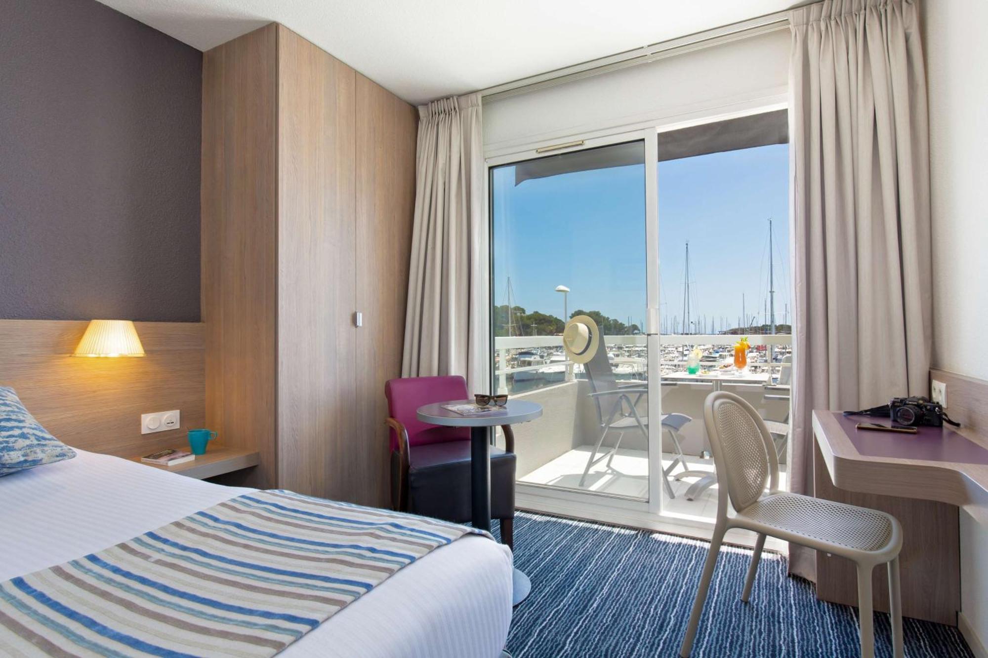 Best Western Plus La Marina Saint-Raphael  Exterior photo