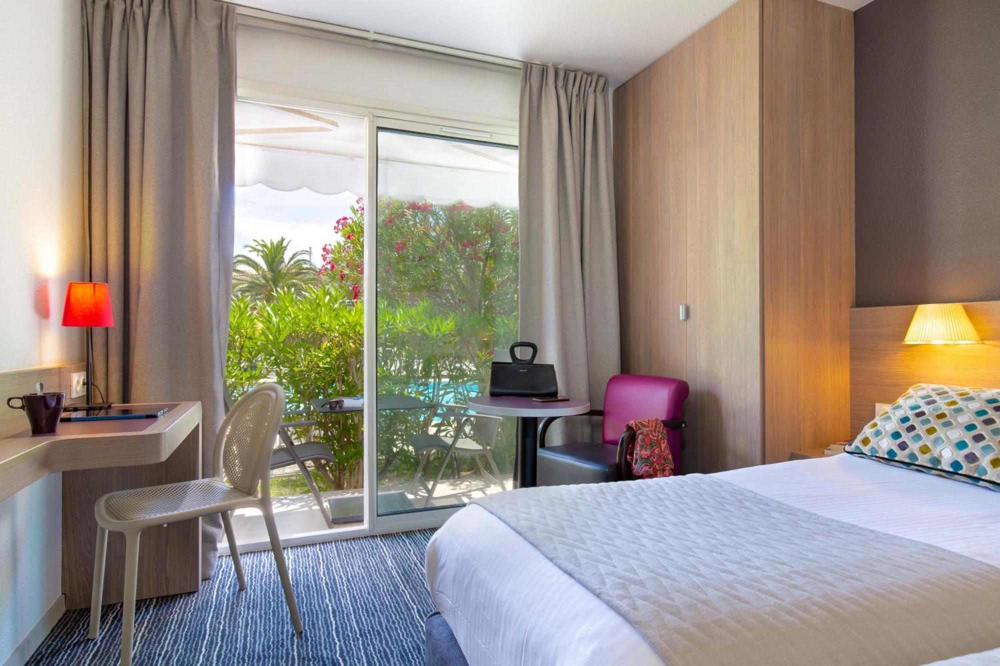 Best Western Plus La Marina Saint-Raphael  Exterior photo